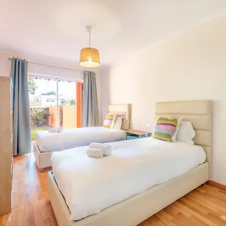 Apartamento Guestready - Garden House In Costa da Caparica